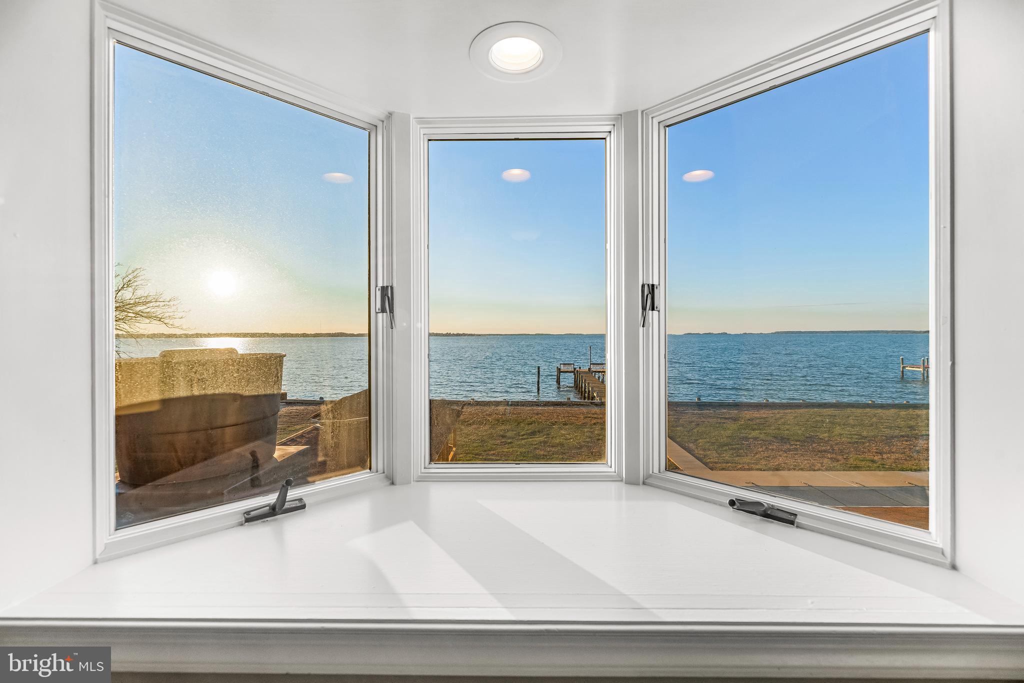 1690 FERRY POINT COURT