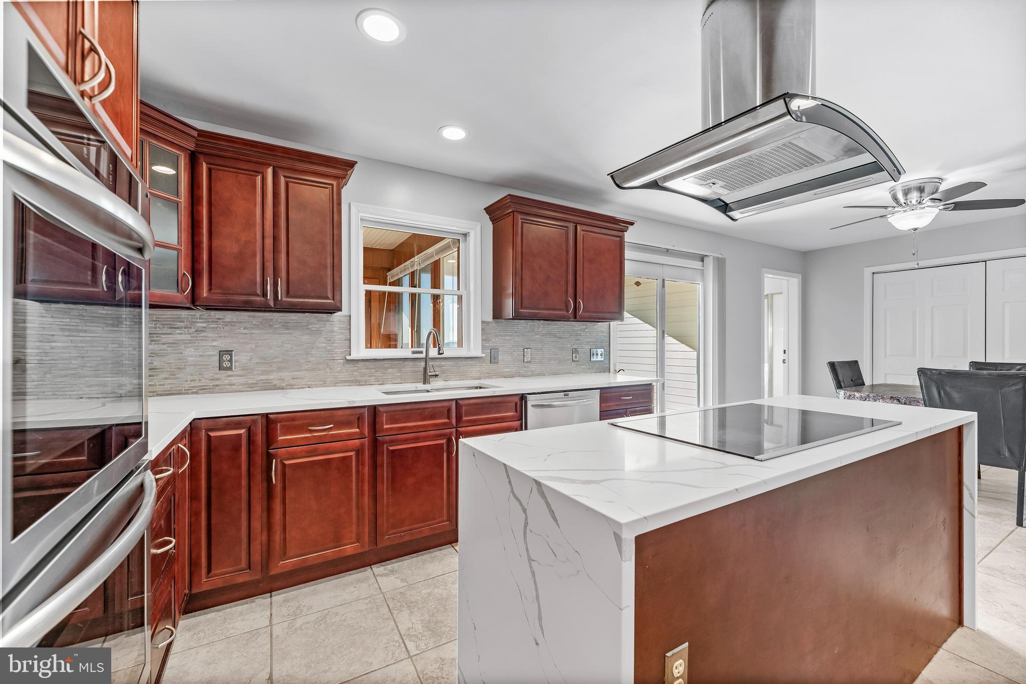 1690 FERRY POINT COURT