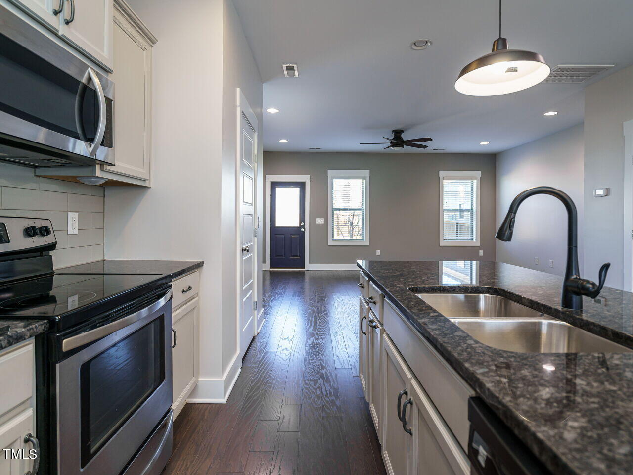 636 Groveview Wynd