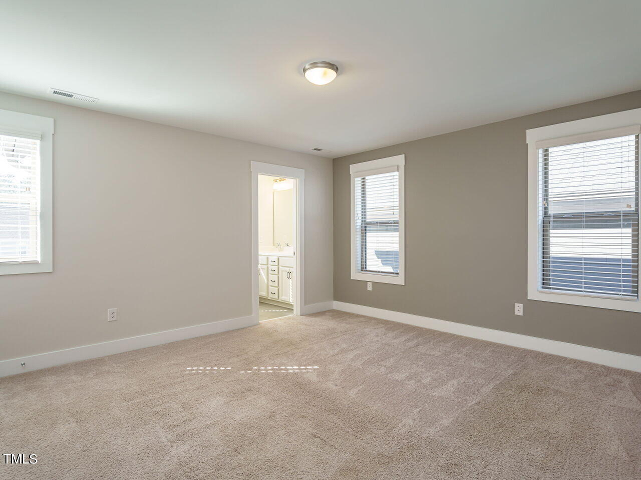 636 Groveview Wynd