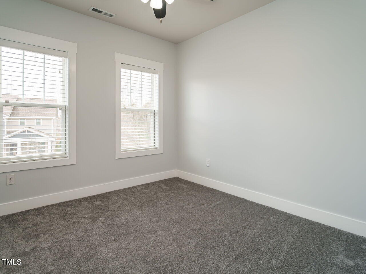 832 Groveview Wynd