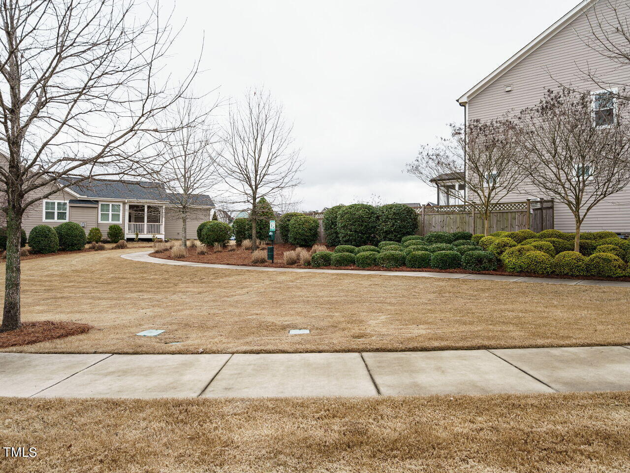 832 Groveview Wynd