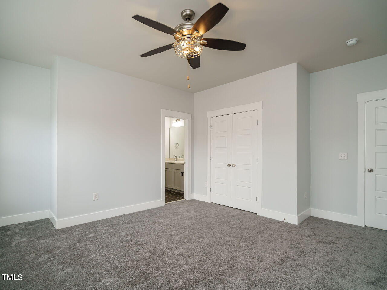 832 Groveview Wynd
