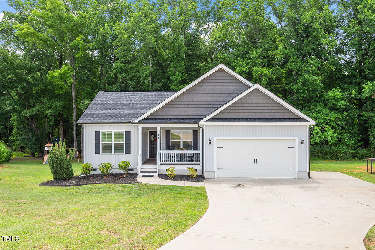 71 Amaryllis Court