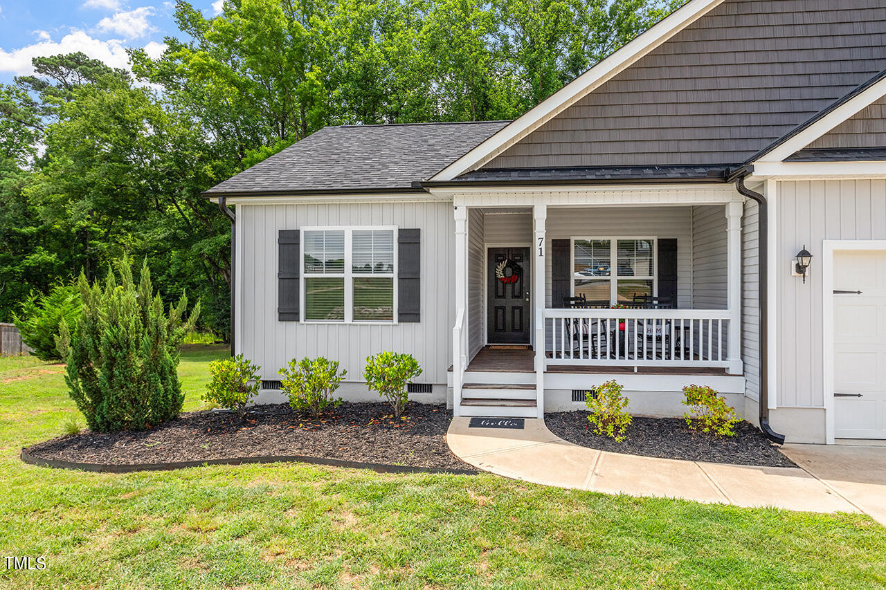71 Amaryllis Court