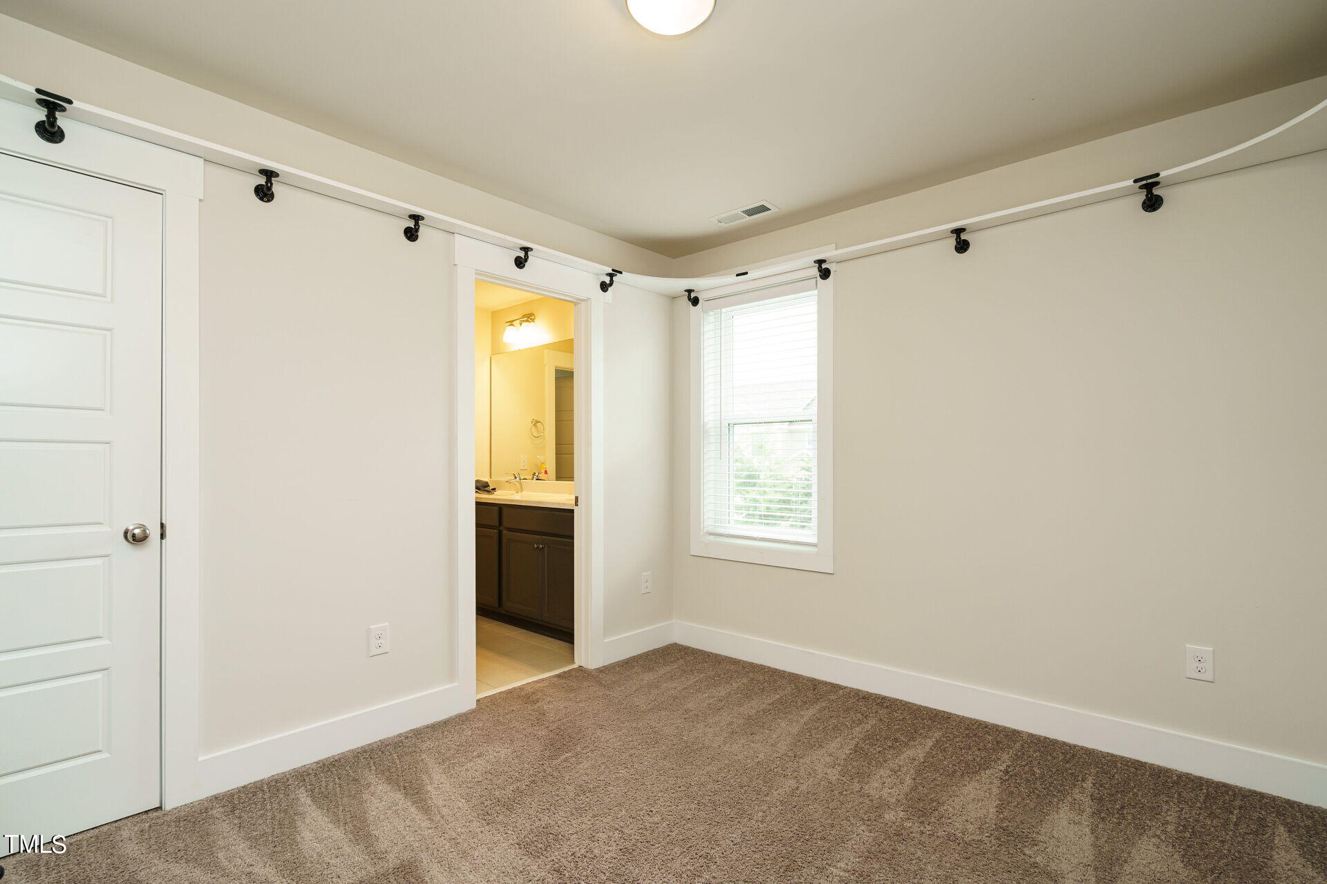 632 Groveview Wynd
