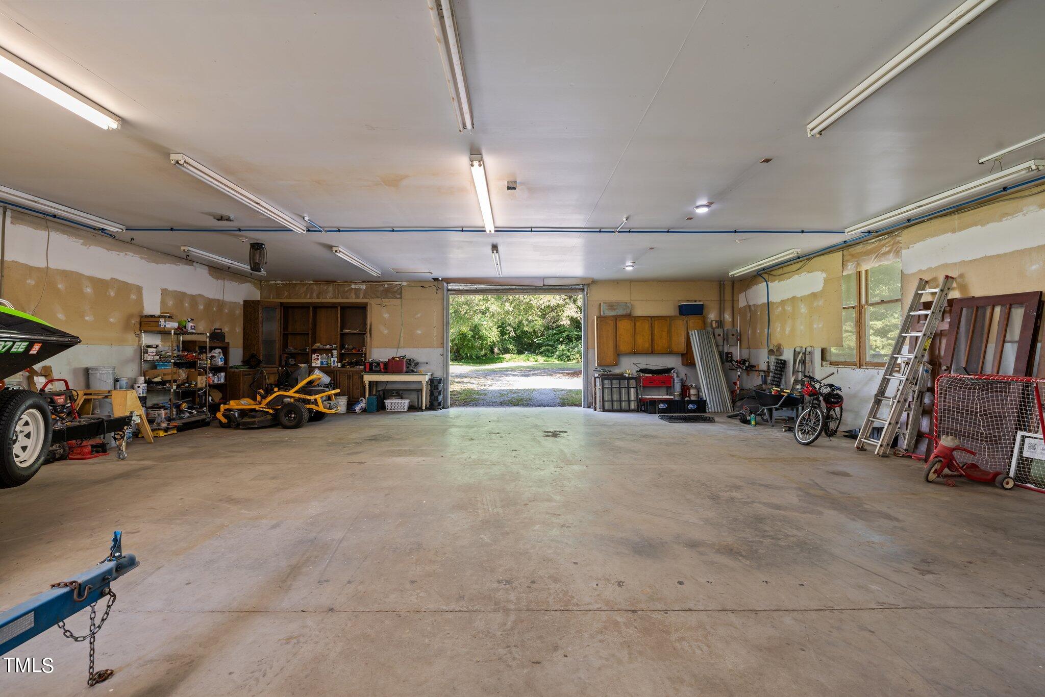 8100 Nc 42 Hwy E