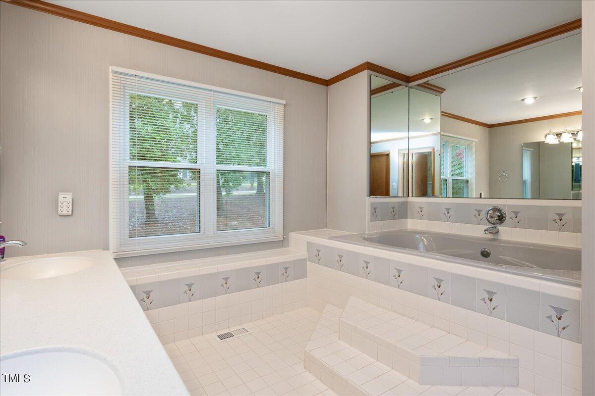 200 Maplewood Drive