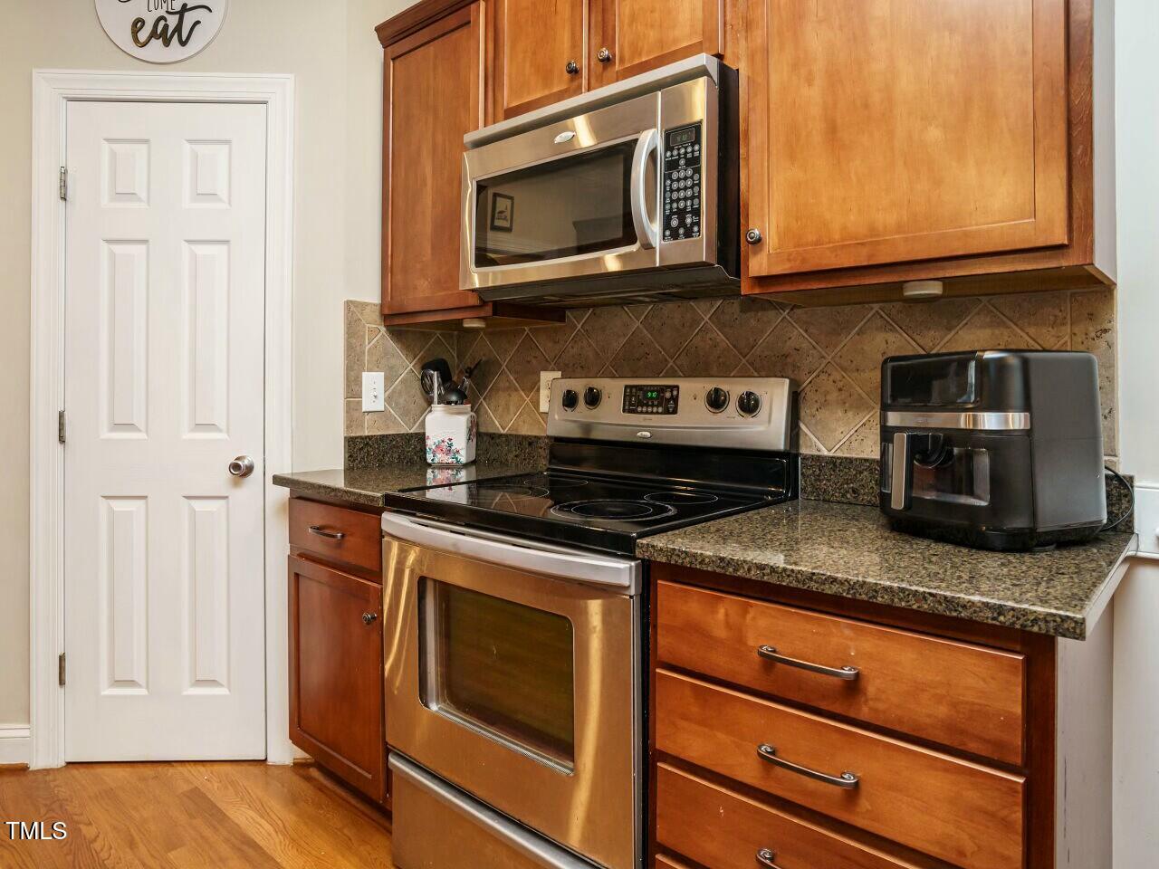 906 Trumpet Vine Court