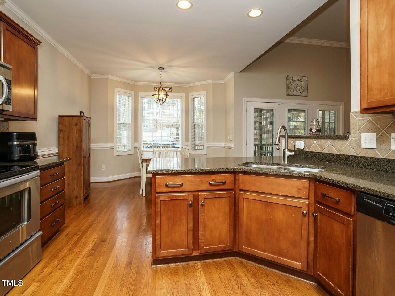 906 Trumpet Vine Court