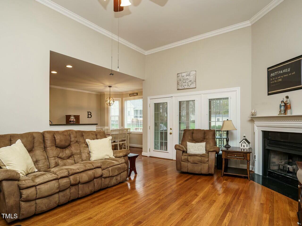 906 Trumpet Vine Court