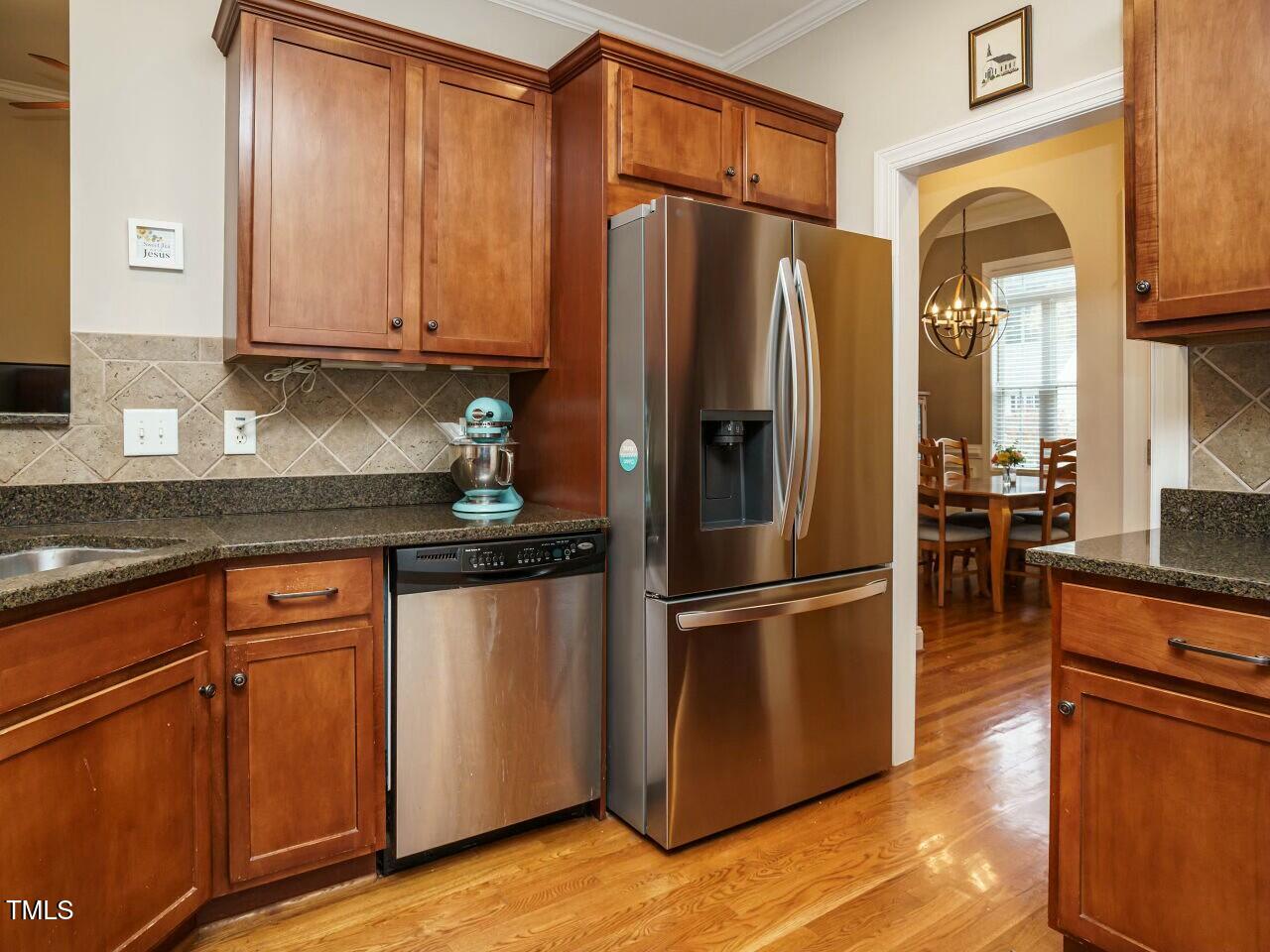 906 Trumpet Vine Court