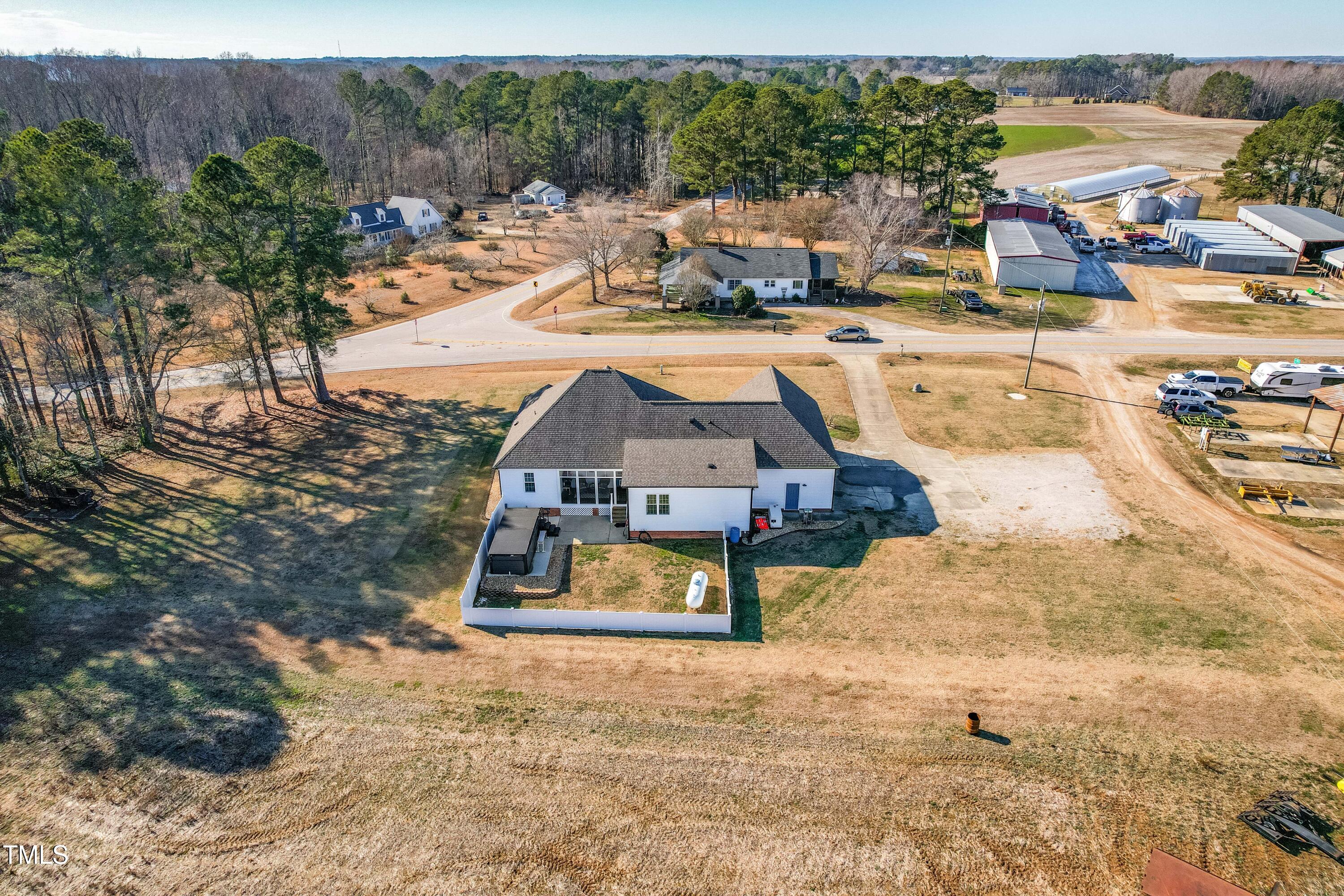 1675 Cheves Road