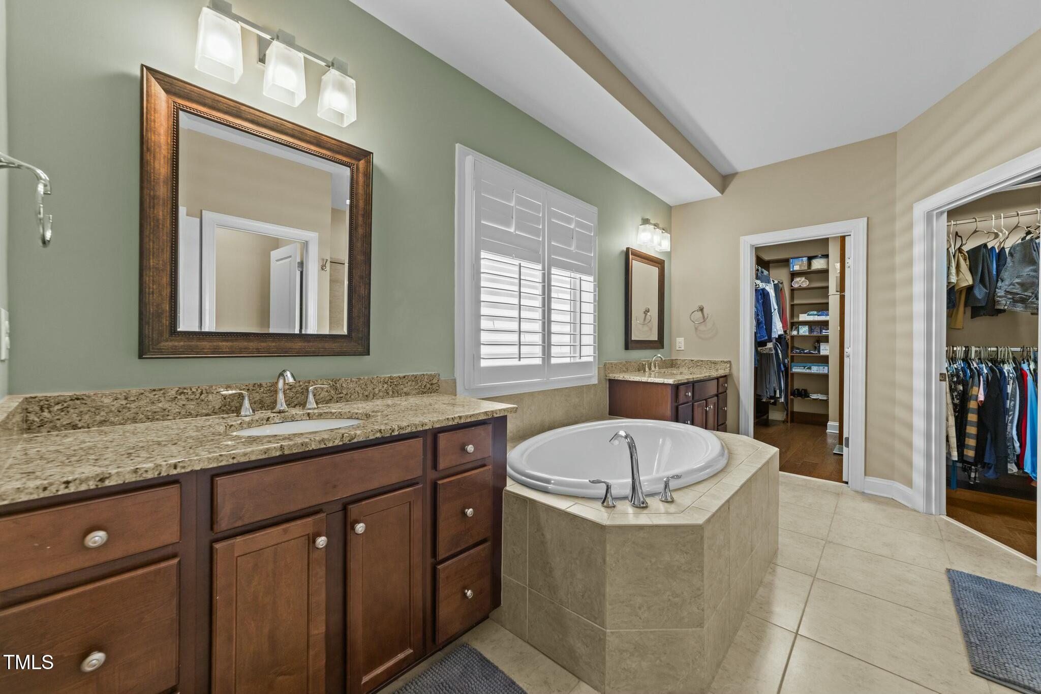 4033 Periwinkle Blue Lane