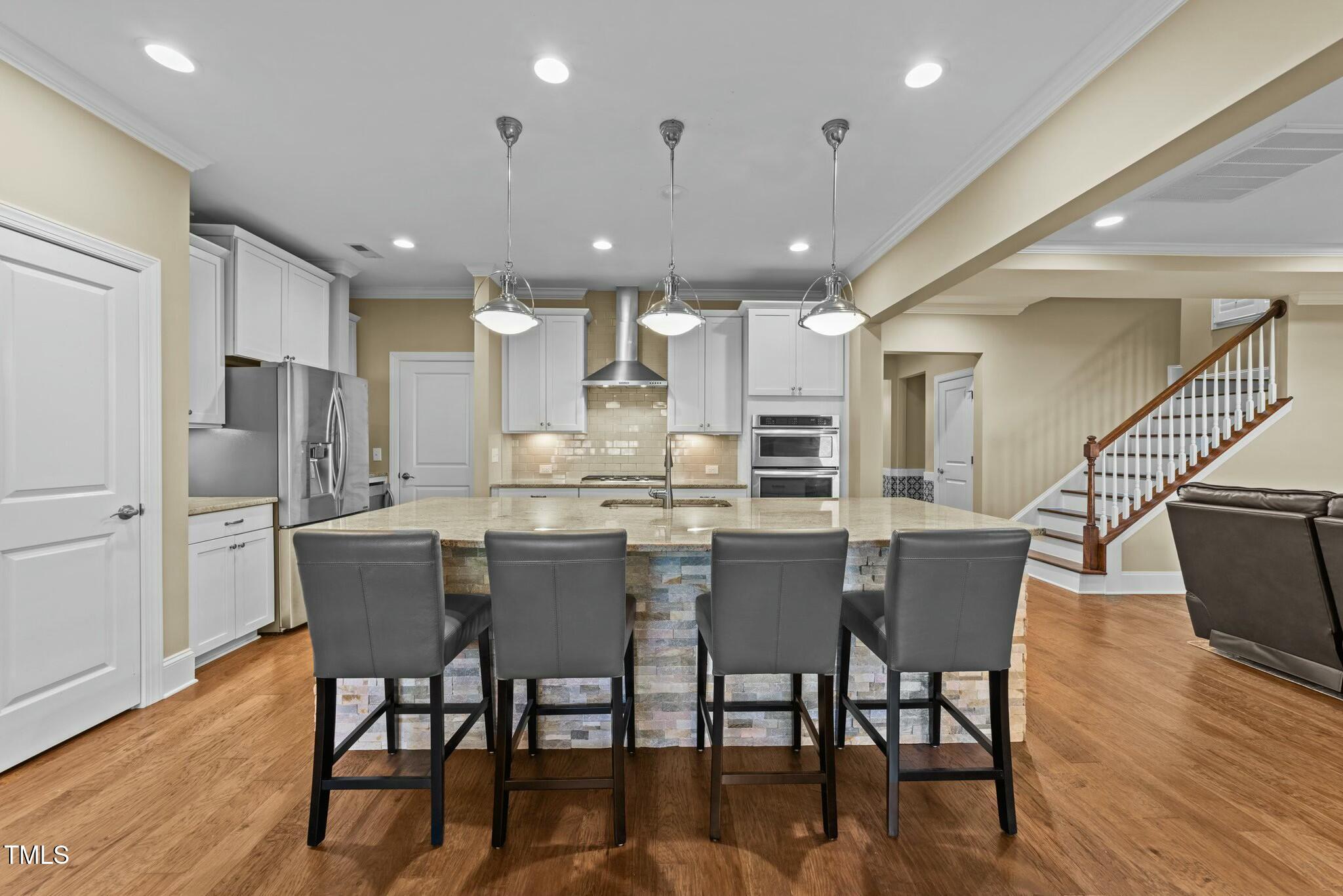 4033 Periwinkle Blue Lane