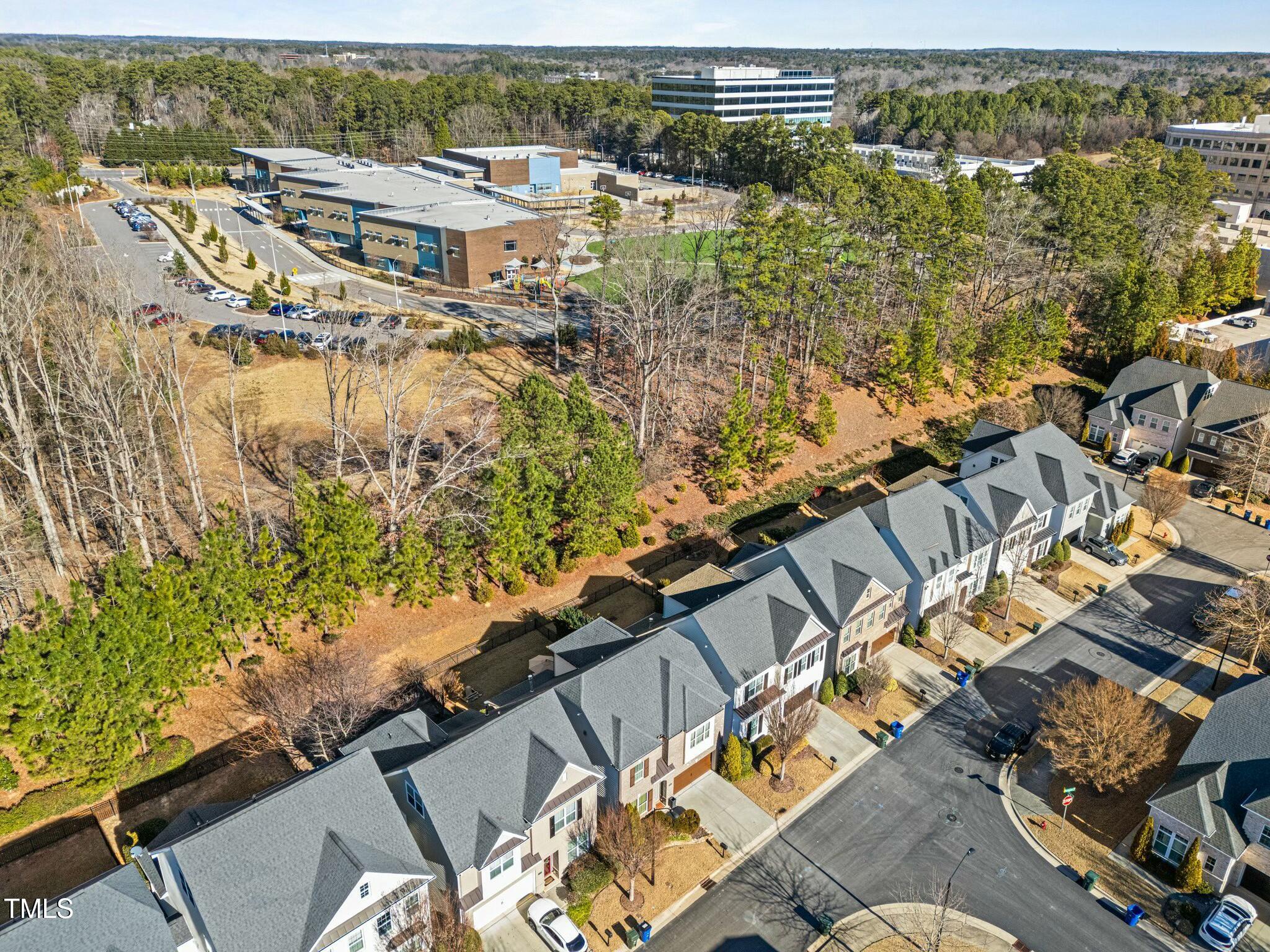 4033 Periwinkle Blue Lane