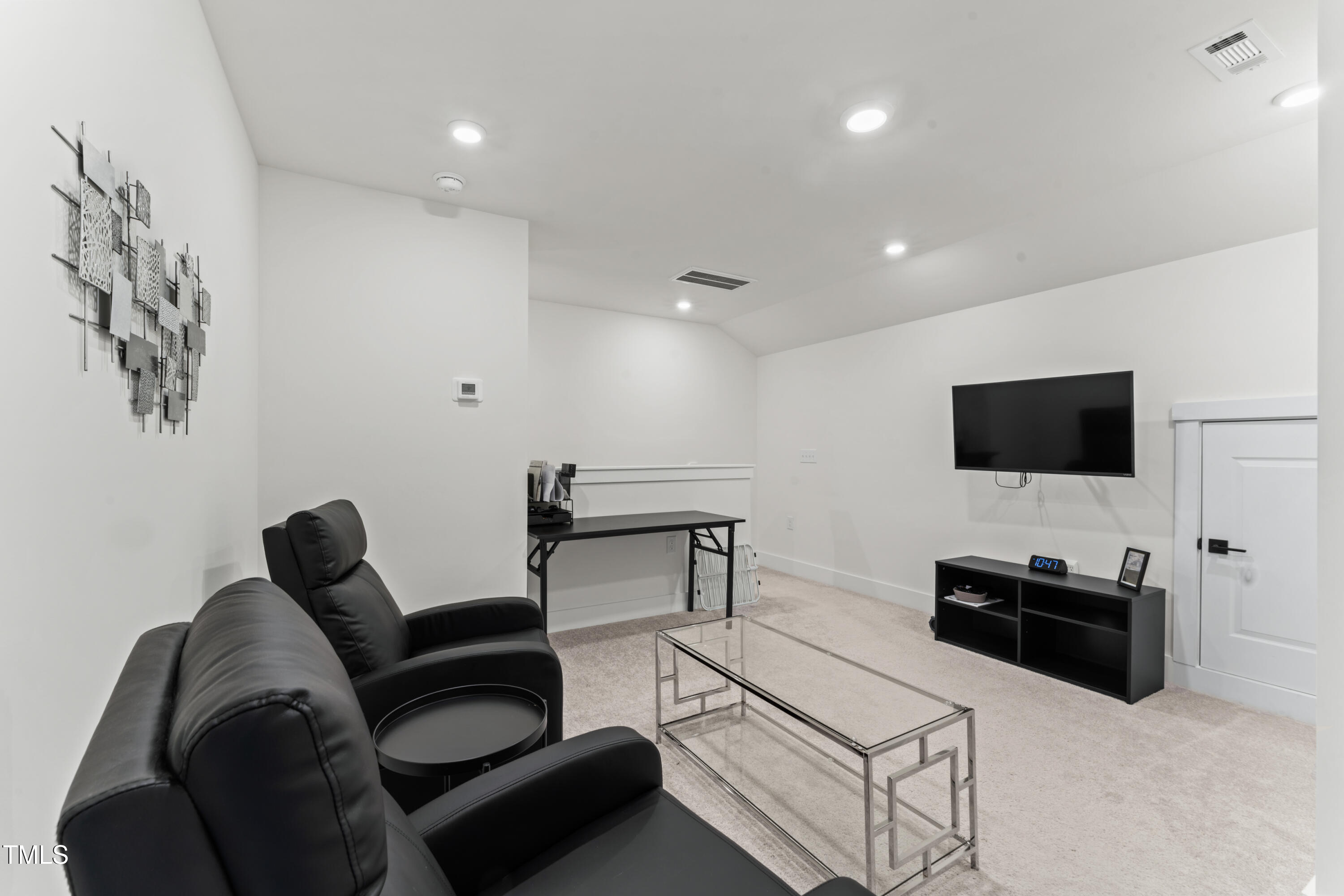 6922 Doddridge Lane