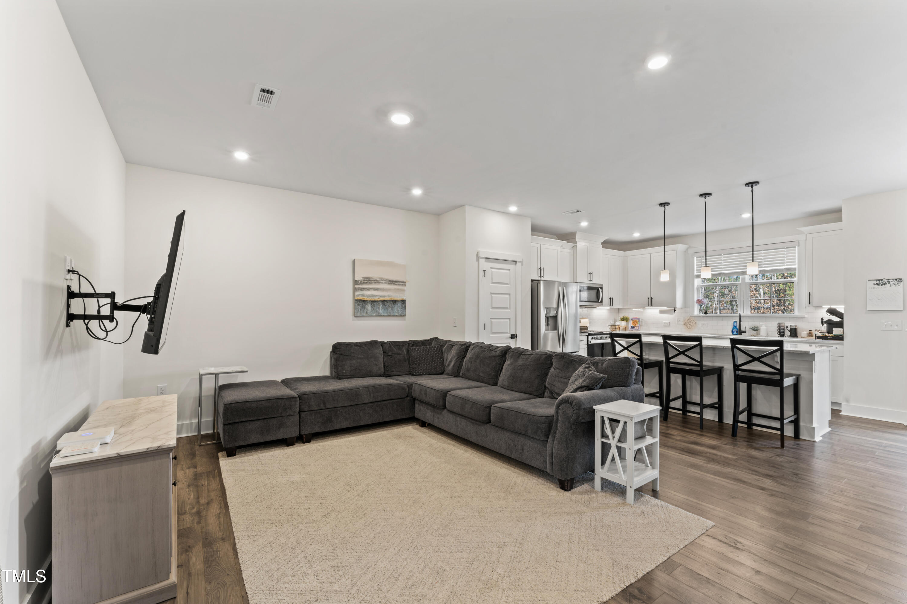 6922 Doddridge Lane