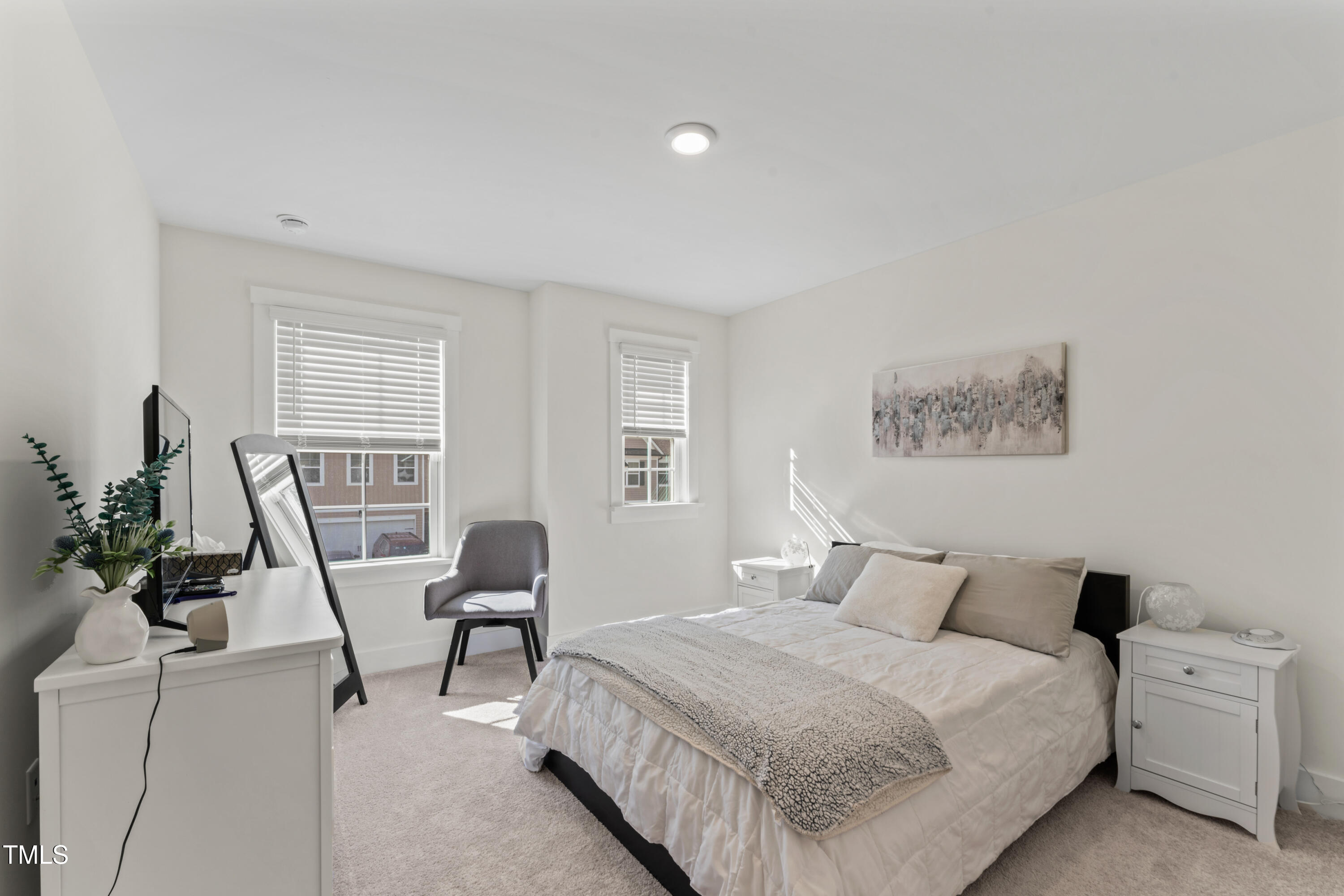 6922 Doddridge Lane
