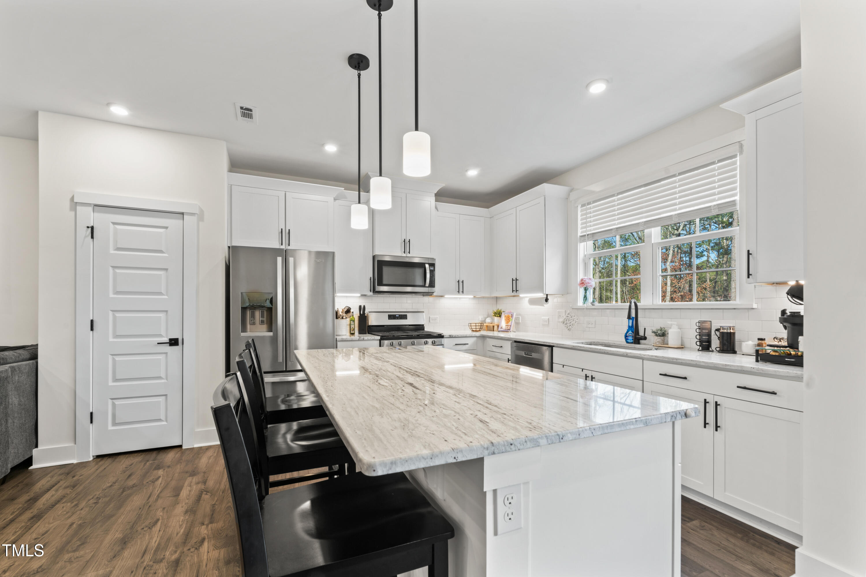 6922 Doddridge Lane