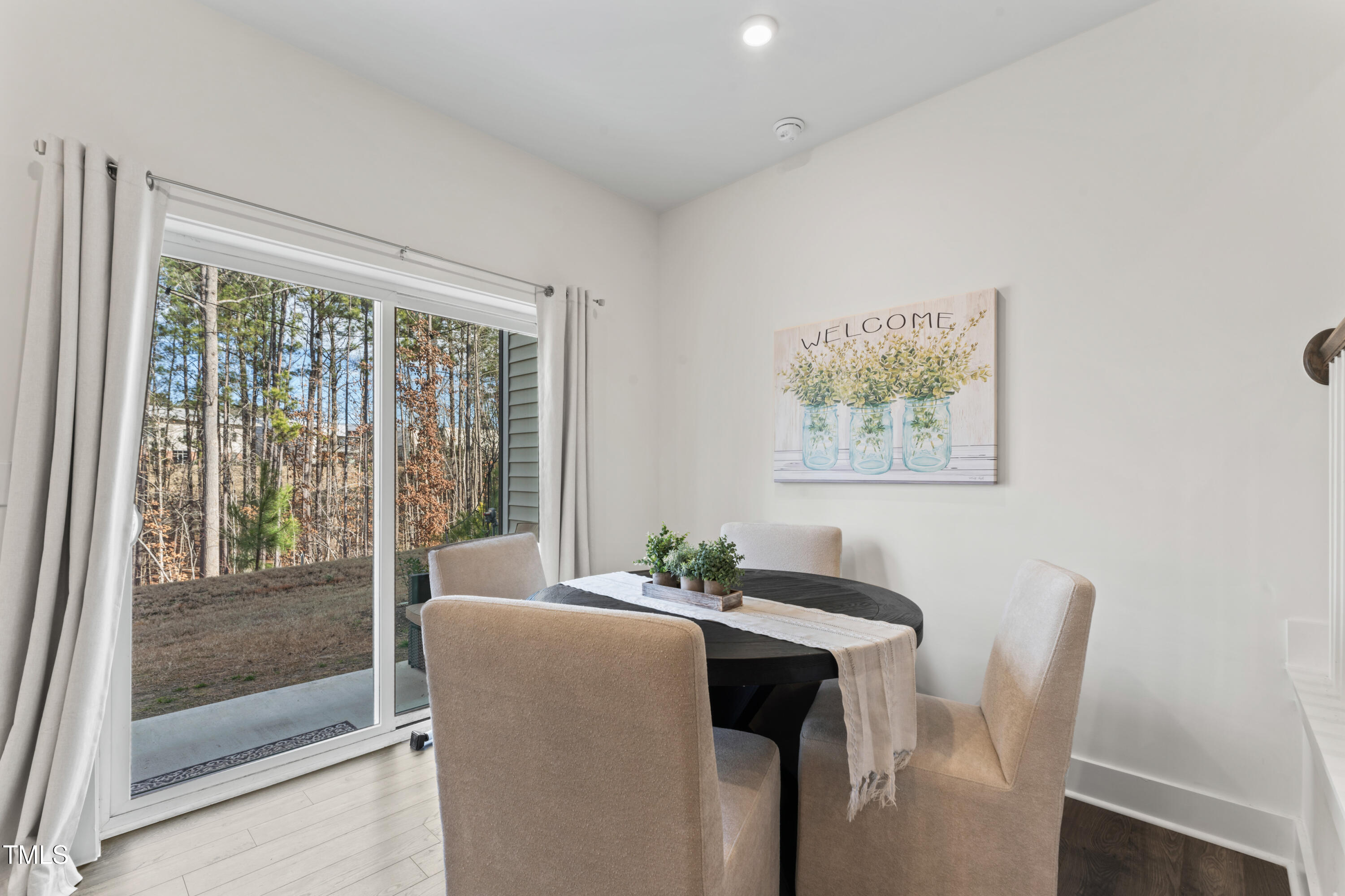 6922 Doddridge Lane