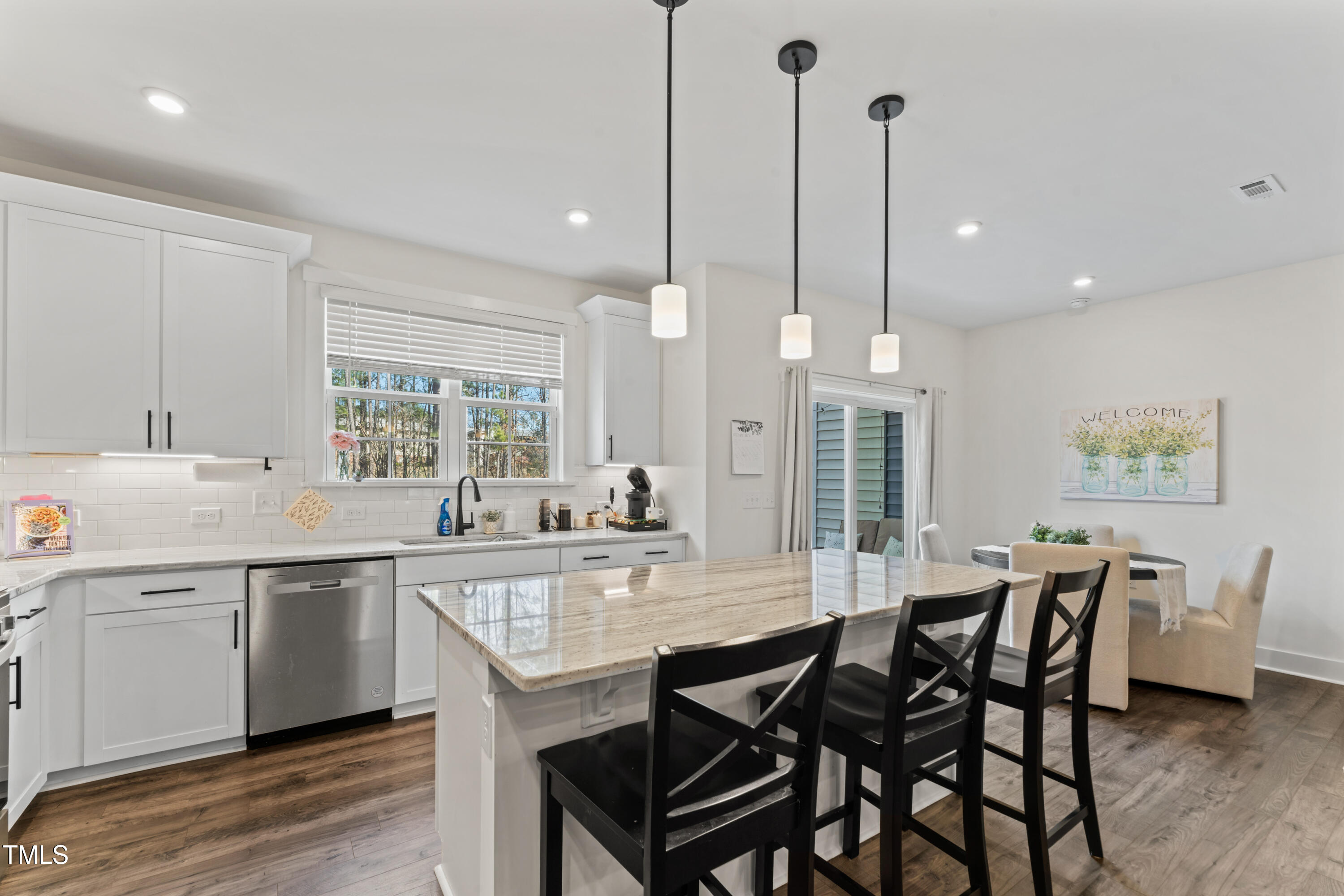 6922 Doddridge Lane