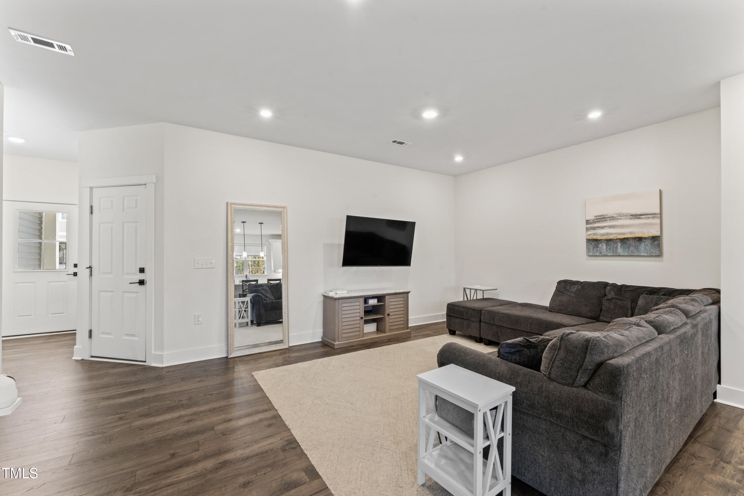 6922 Doddridge Lane