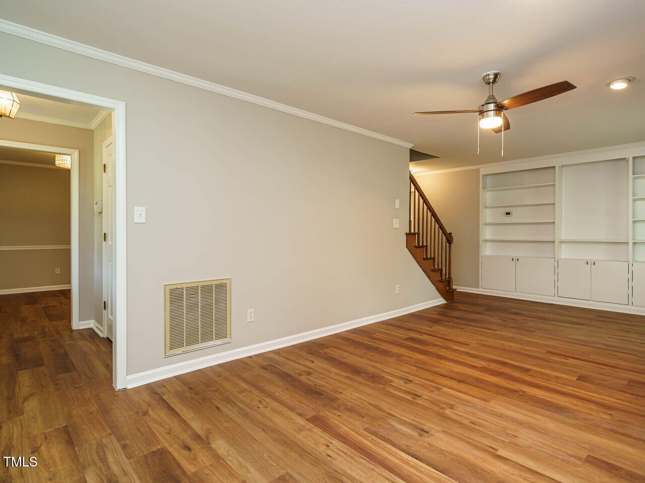 505 Commander Drive