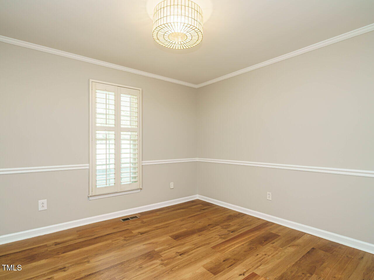 505 Commander Drive