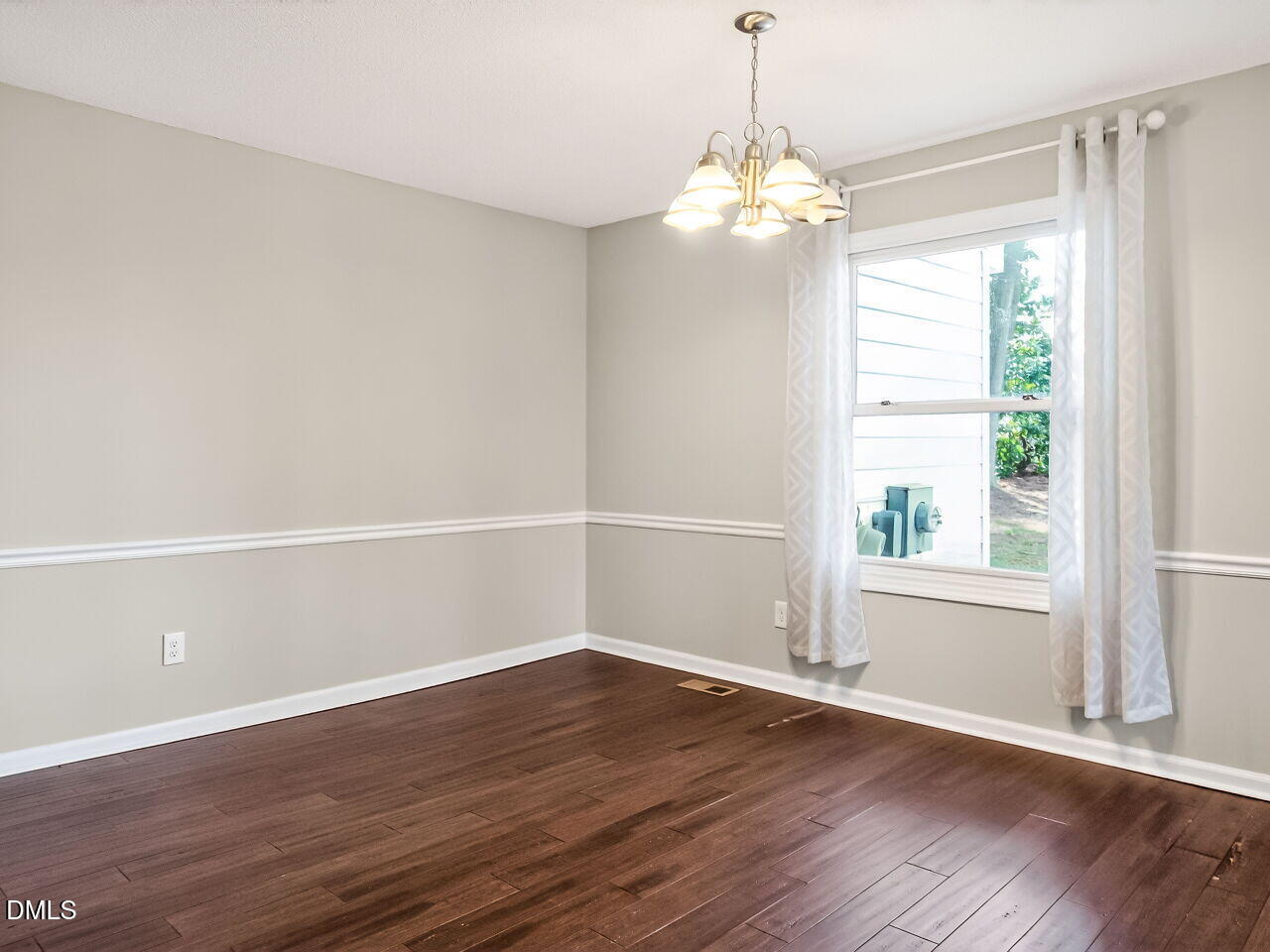 136 Candlewick Drive