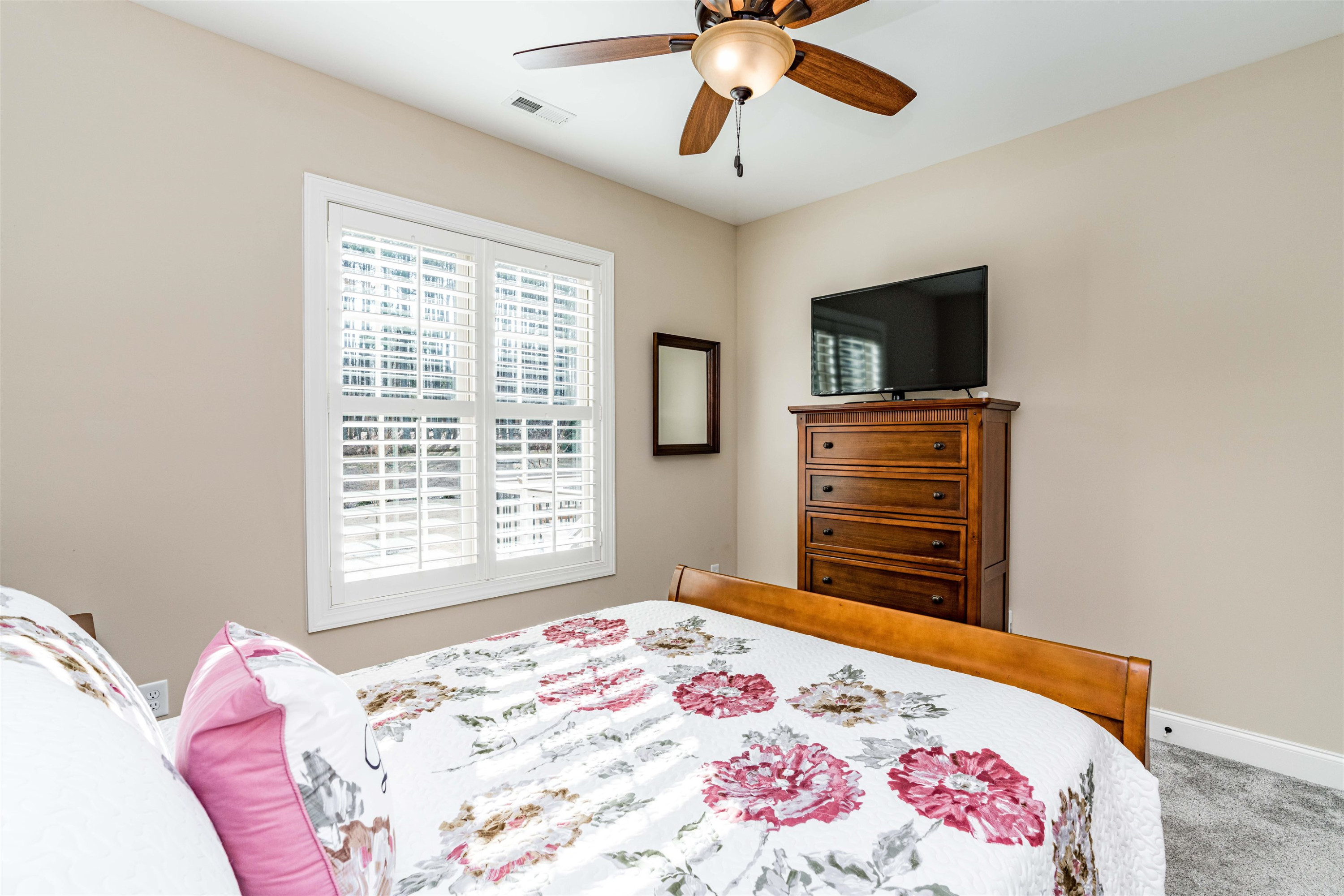 643 Rockbank Loop