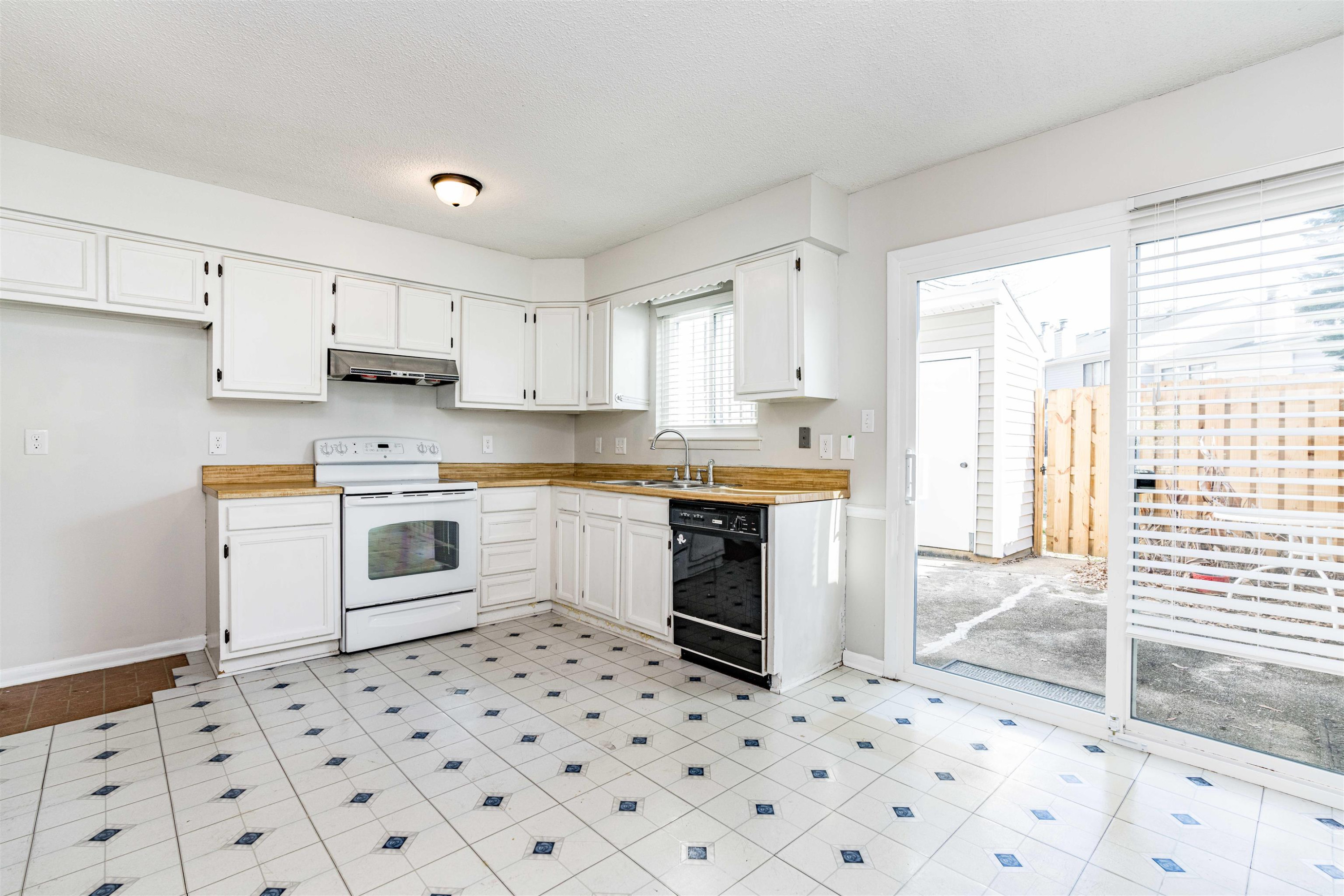 5820 Shady Grove Circle