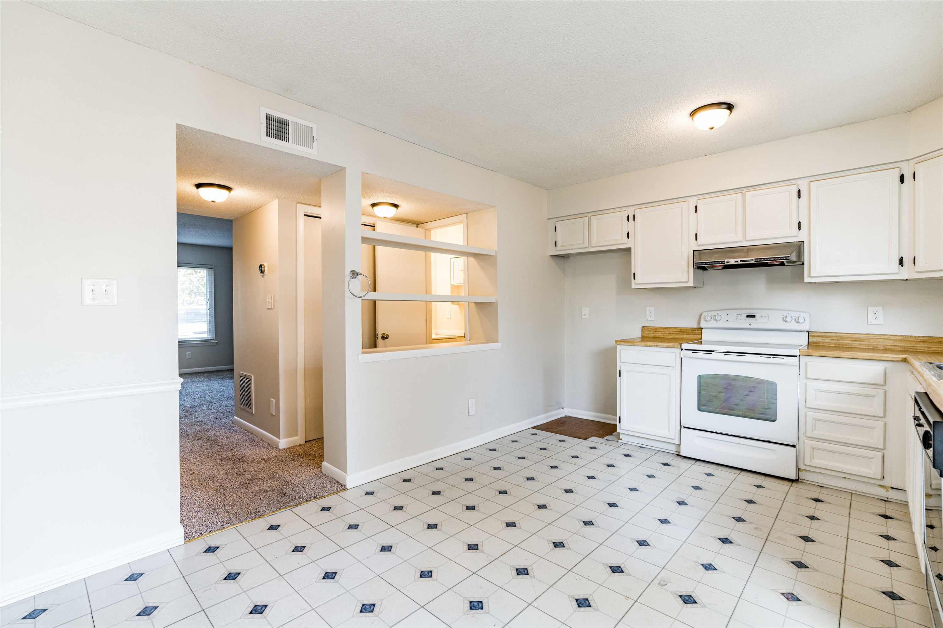 5820 Shady Grove Circle