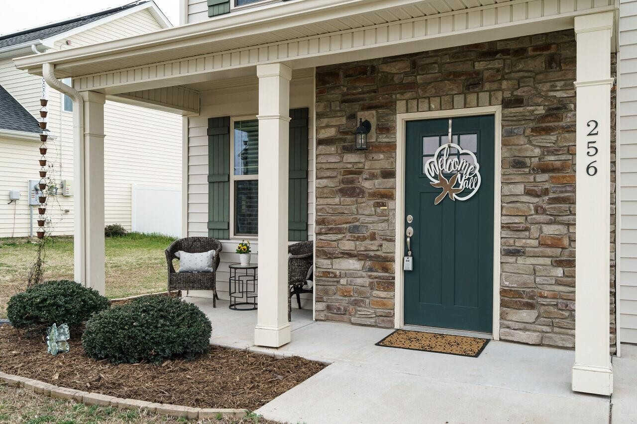 256 Longdeer Drive
