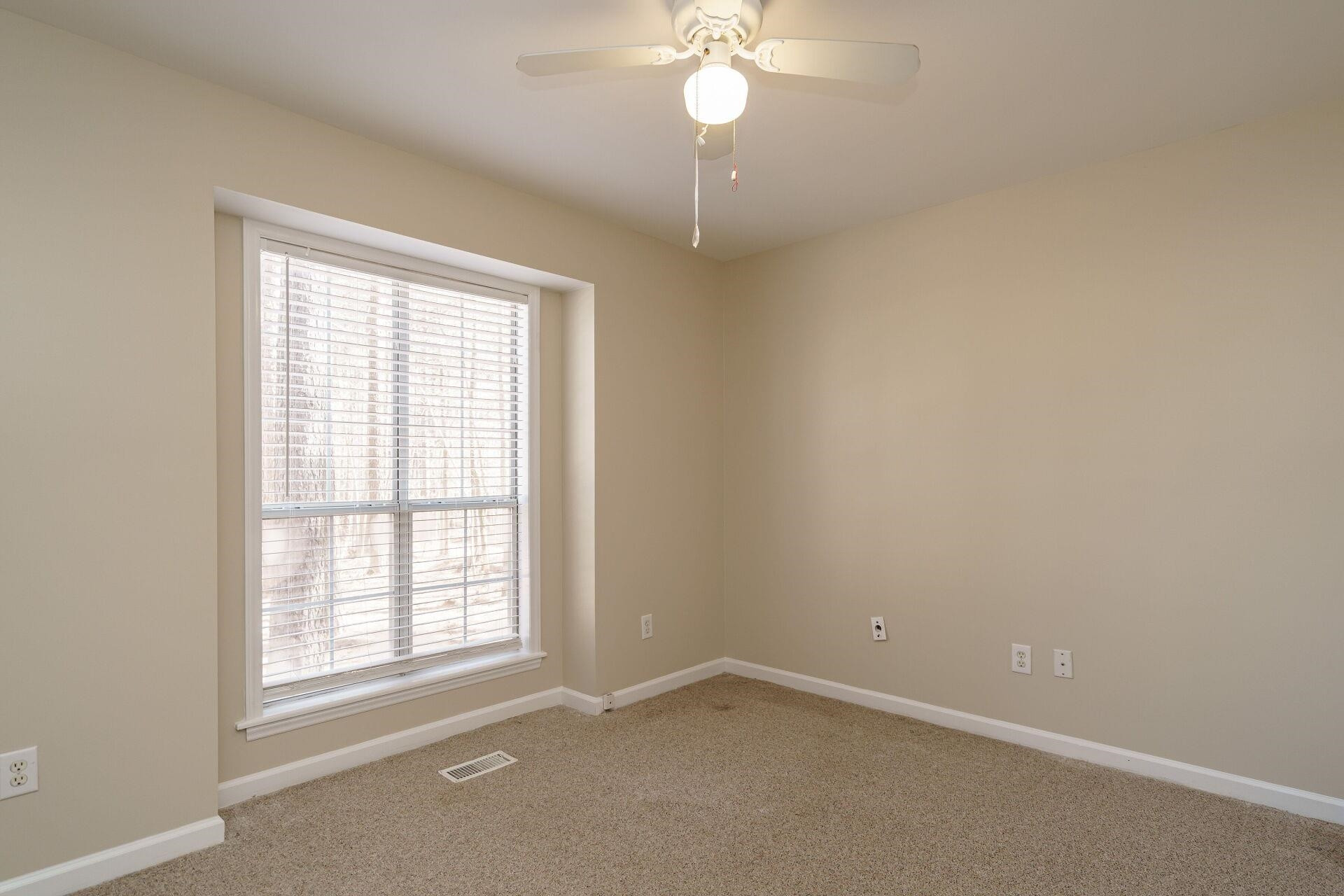 554 Derby Lane