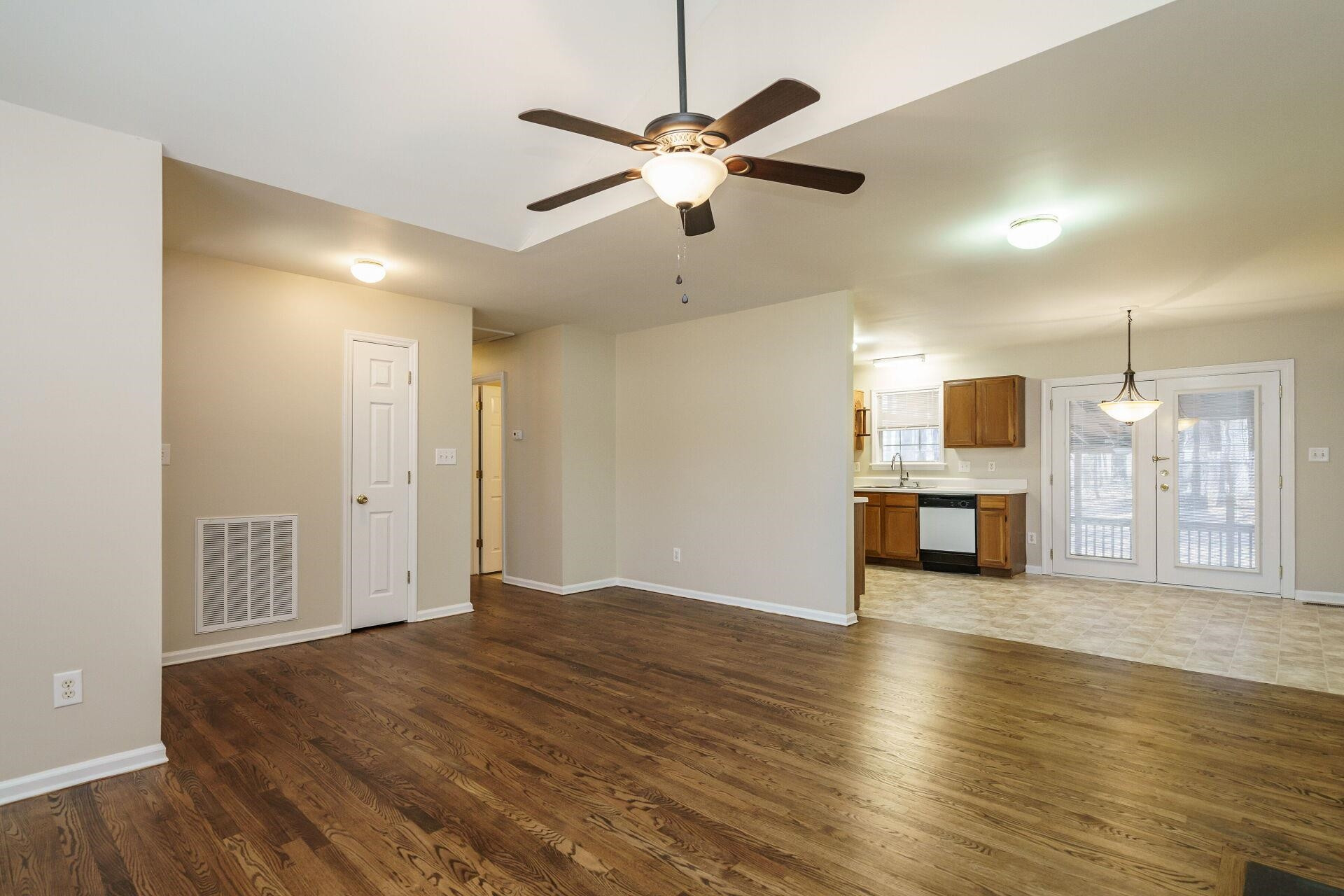 554 Derby Lane