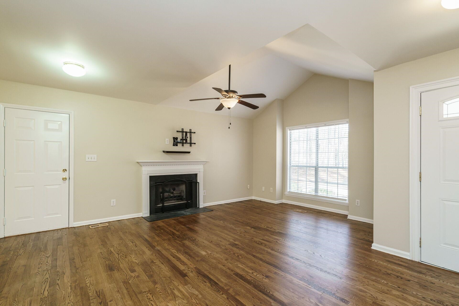 554 Derby Lane