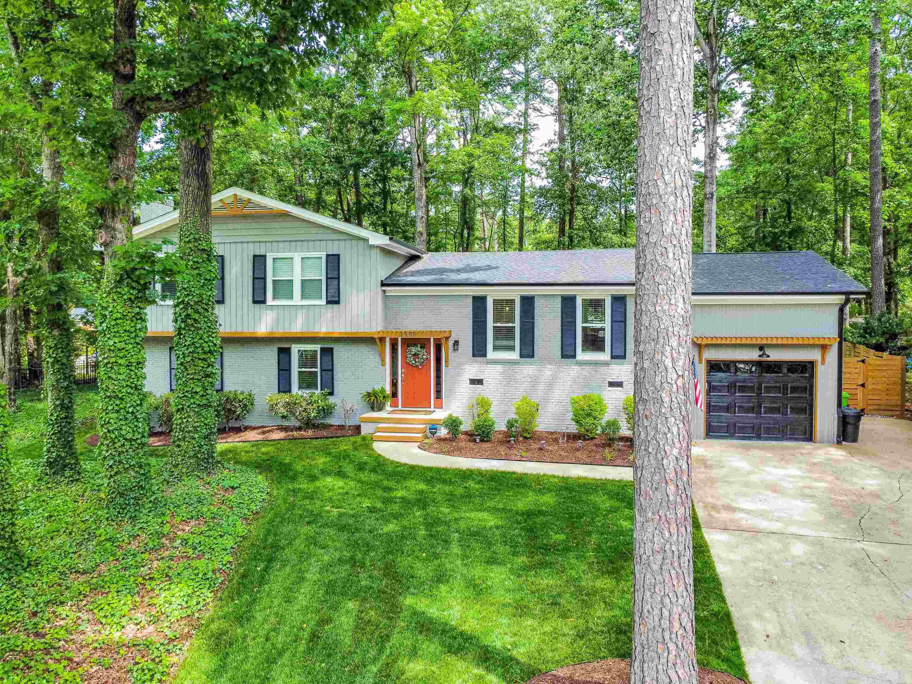 1505 Windbur Place