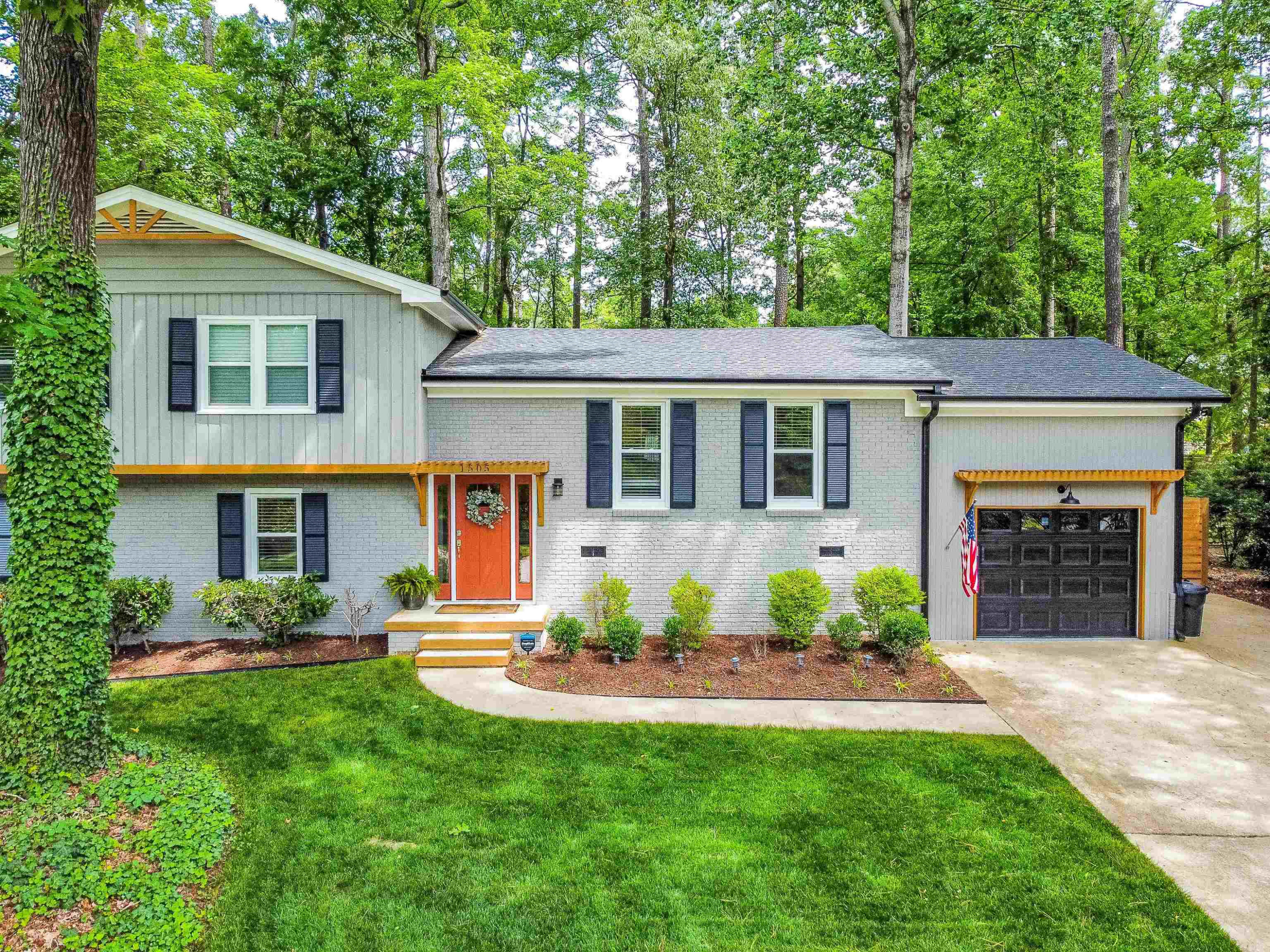1505 Windbur Place