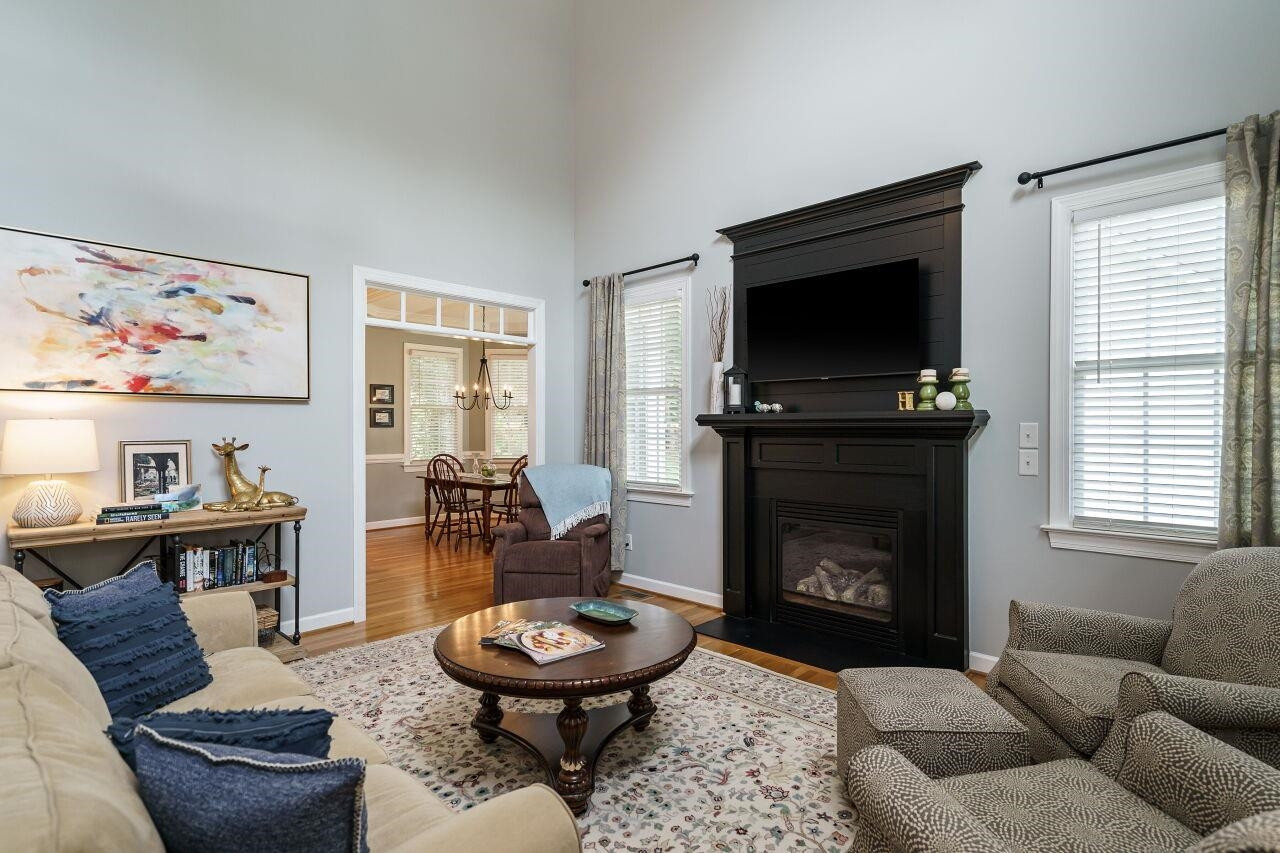 312 Tarragon Trail