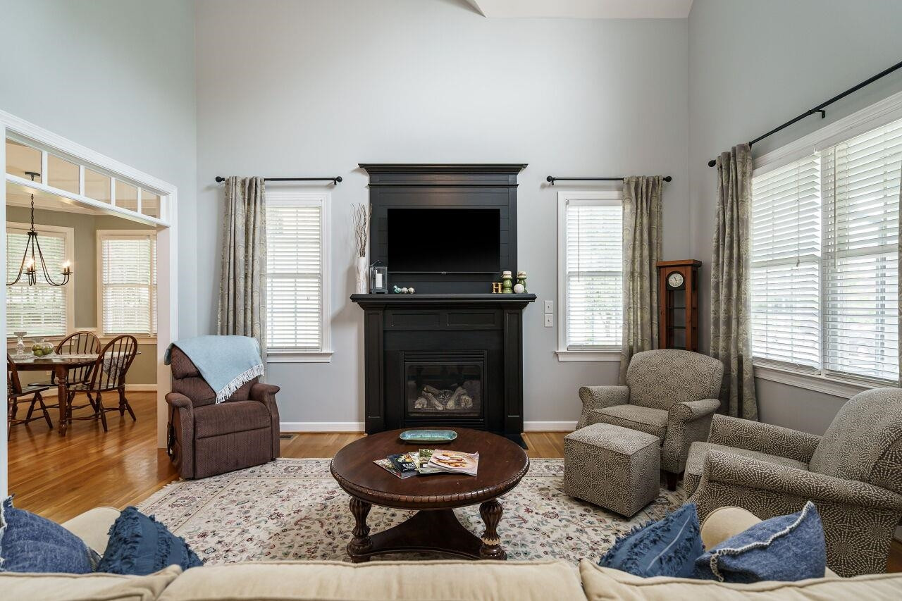 312 Tarragon Trail