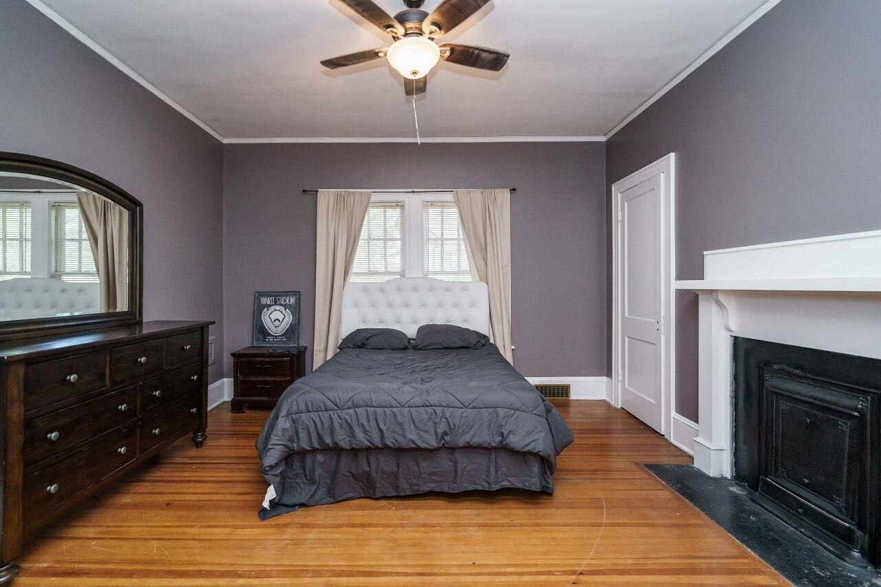 231 W Third Street