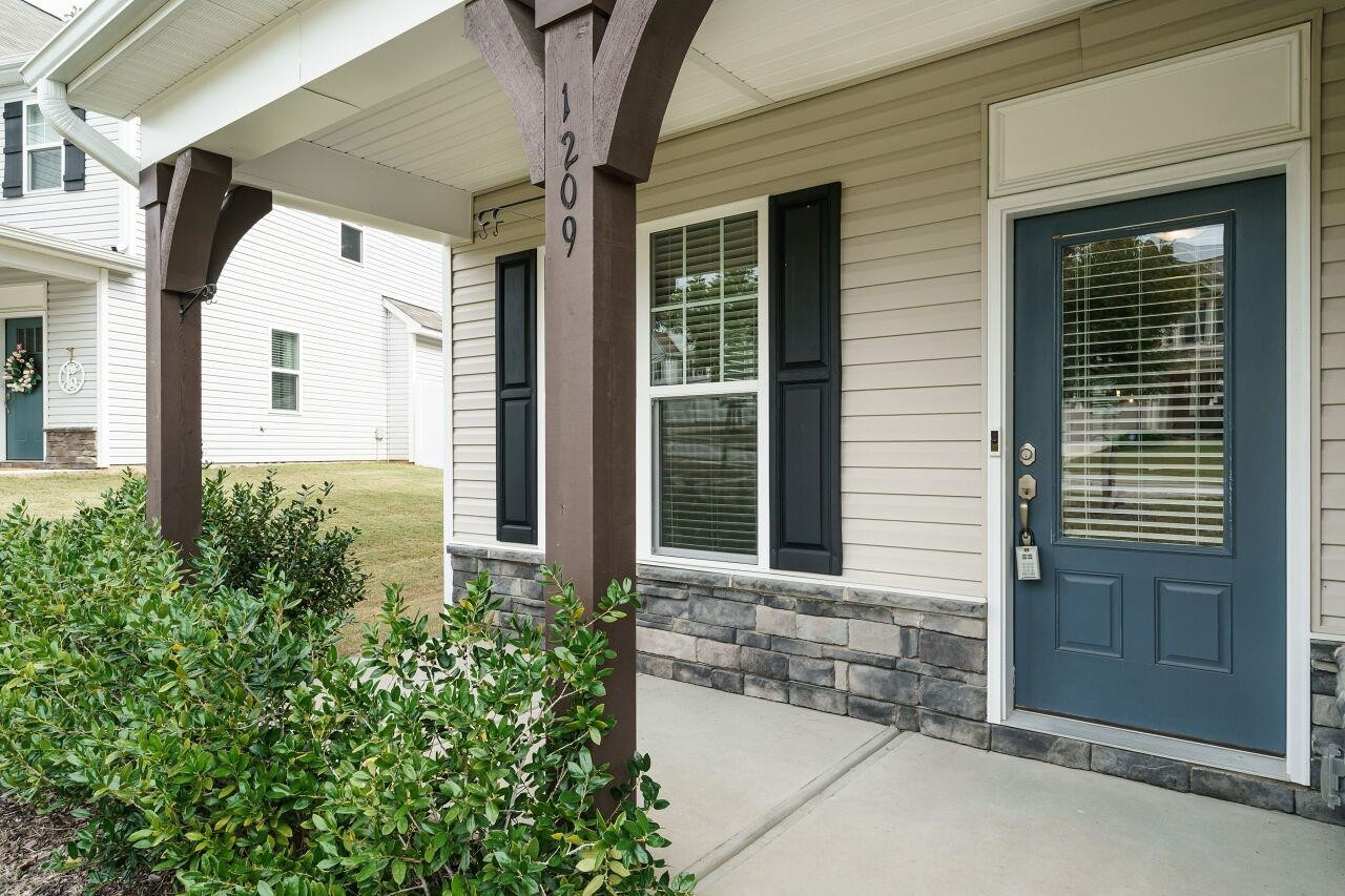 1209 Brook Bluff Road