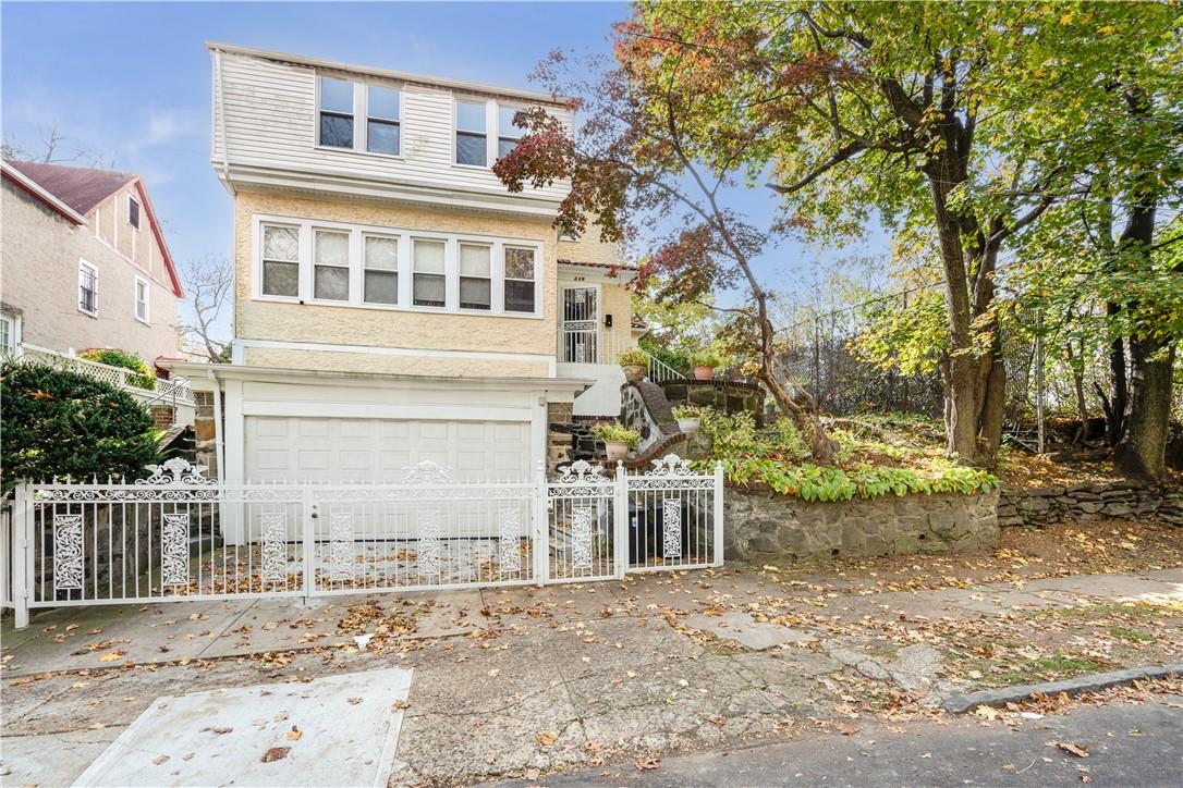 218 E 4th Street