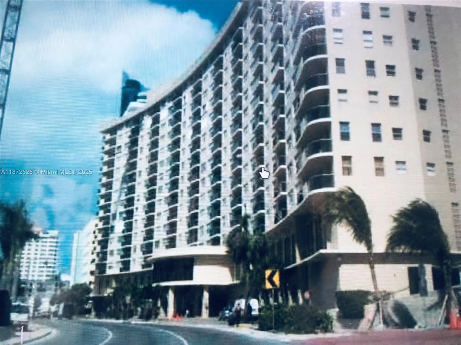 6039 Collins Ave # 829