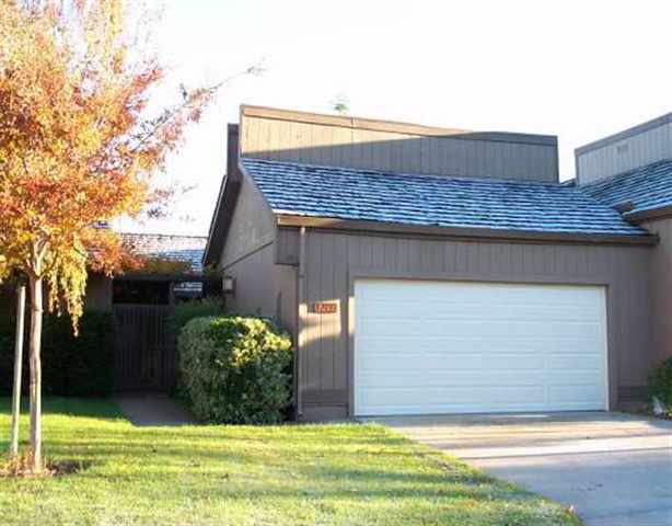 3147 LIPPIZANER LN