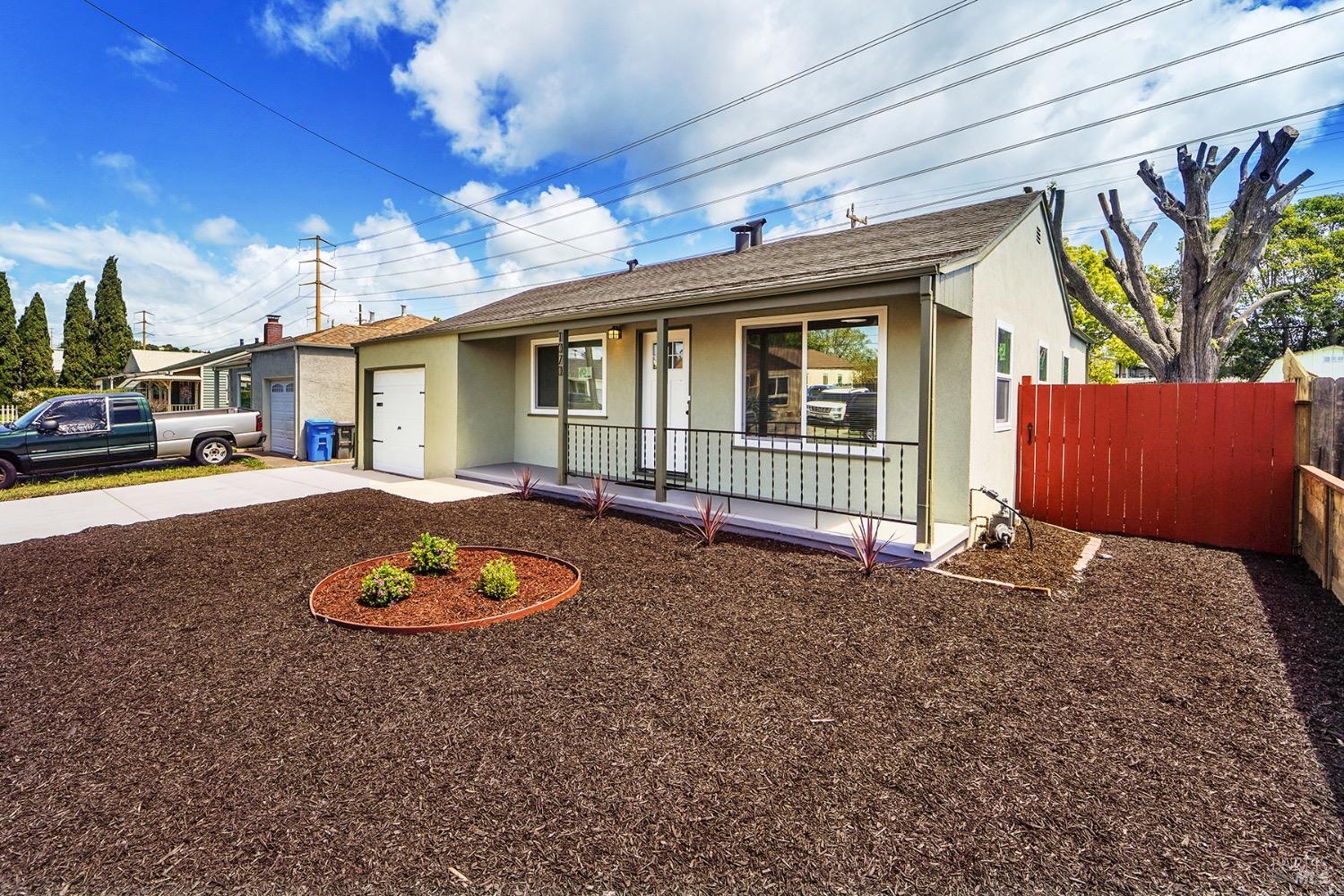 1070 Thelma Ave