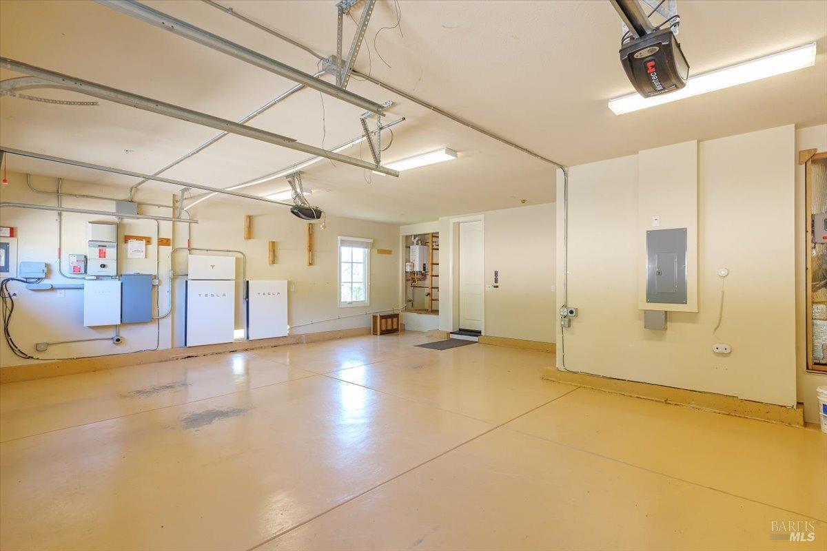 1046 Valle View Court