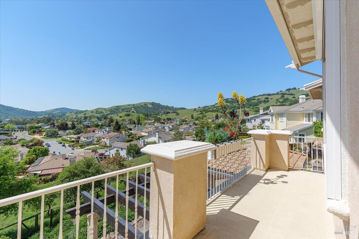 1046 Valle View Court