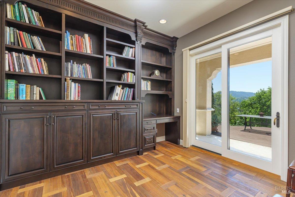 1046 Valle View Court